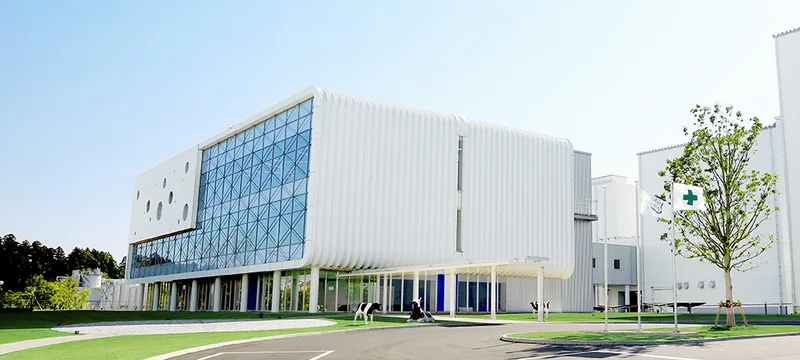 雪印メグミルク株式会社 海老名工場（www.meg-snow.com の掲載画像）